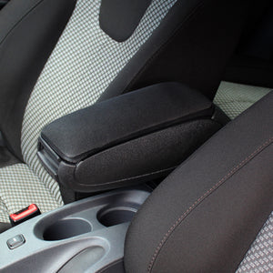 Podłokietnik środkowy - przeznaczony do: Volkswagen Golf 6 - rok produkcji od 2008, Scirocco - Pokrycie tekstylne (tkanina płaska) - czarny z czarnym przeszyciem